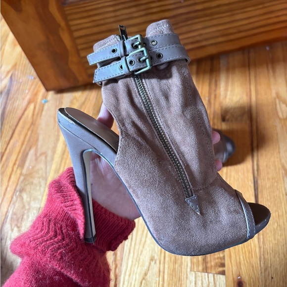 Ankle bootie-pumps - Picture 3 of 4